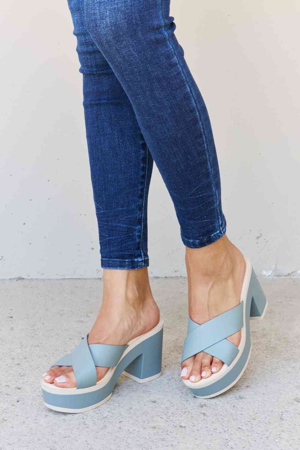 Weeboo Cherish The Moments Contrast Platform Sandals in Misty Blue - Mad Gringa Hats & Boutique
